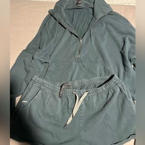 Vuori teal sweat set (3/4 zip sweatshirt and shorts)